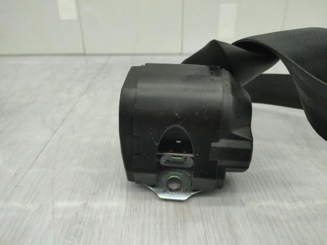 Ceinture arriere droit VOLKSWAGEN POLO 5 PHASE 1 Essence