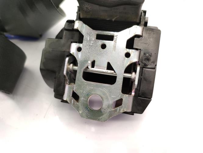 Ceinture arriere droit VOLKSWAGEN POLO 5 PHASE 1 Diesel