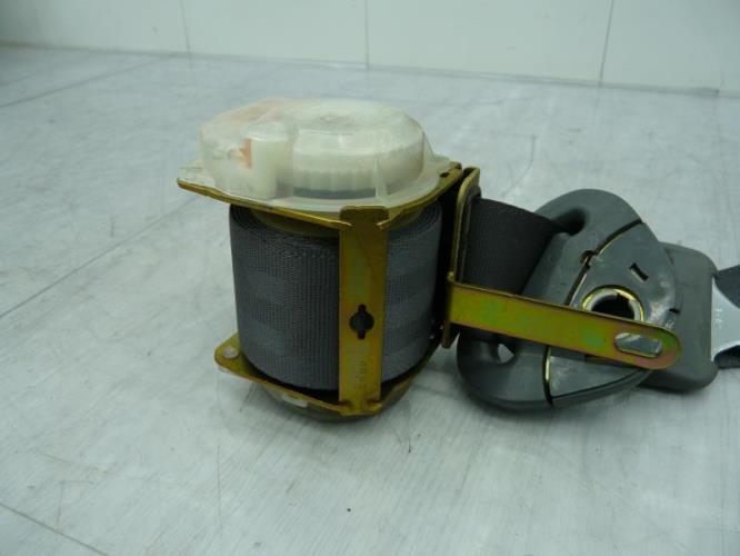 Ceinture arriere droit TOYOTA RAV4 2 PHASE 1 Diesel