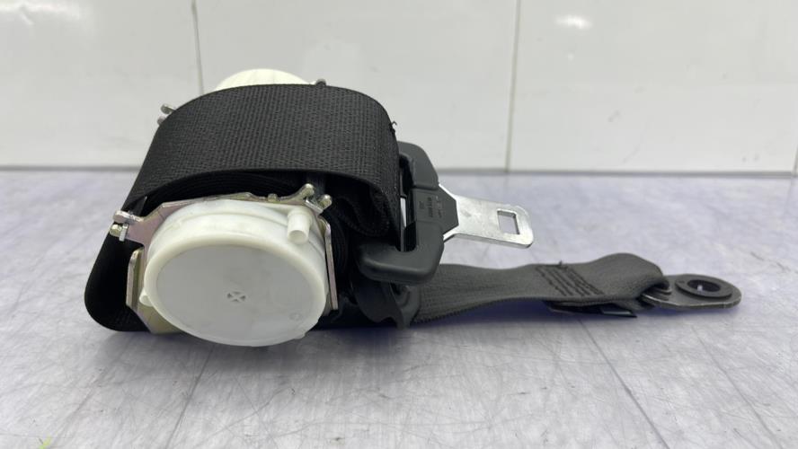 Ceinture arriere gauche OPEL MERIVA B PHASE 1 Essence
