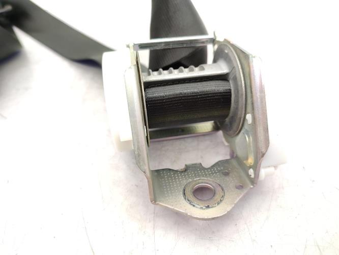 Ceinture arriere gauche FORD FIESTA 6 PHASE 1 Essence