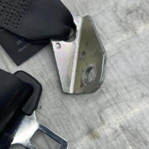Ceinture arriere gauche VOLKSWAGEN GOLF 5 Essence