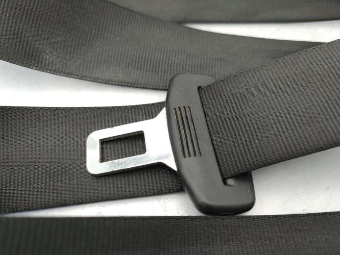 Ceinture arriere gauche VOLKSWAGEN GOLF 5 Diesel