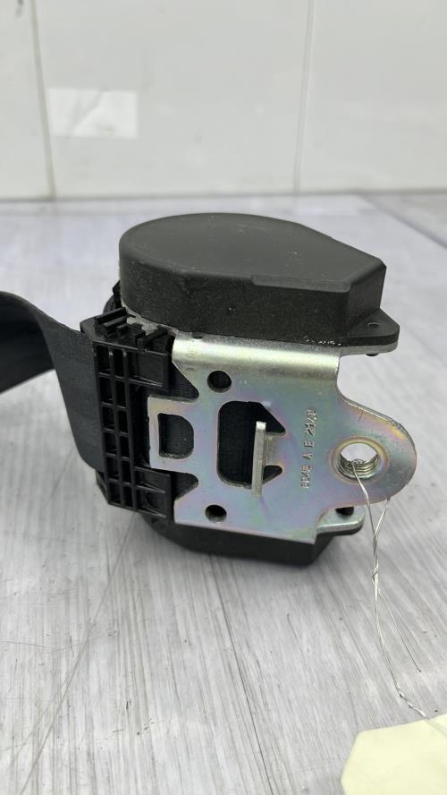 Ceinture arriere gauche VOLKSWAGEN GOLF 6 Diesel