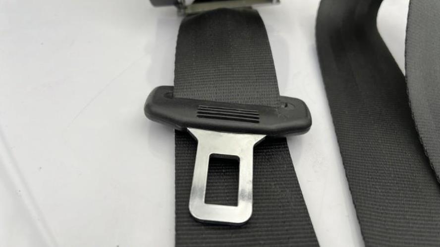 Ceinture arriere gauche VOLKSWAGEN GOLF 6 Diesel