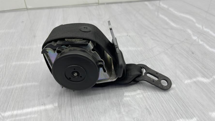 Ceinture arriere gauche BMW SERIE 1 E87 PHASE 2 Diesel