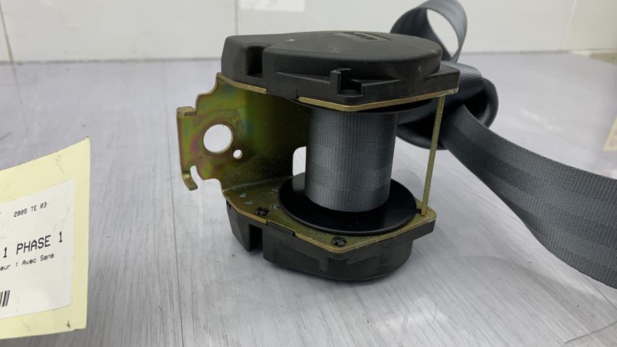 Ceinture arriere gauche RENAULT MEGANE 1 PHASE 1 Essence
