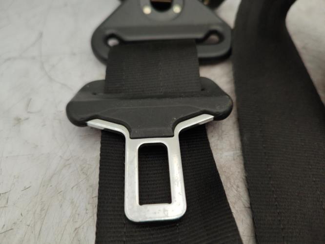 Ceinture arriere gauche PEUGEOT 205 PHASE 2 Essence