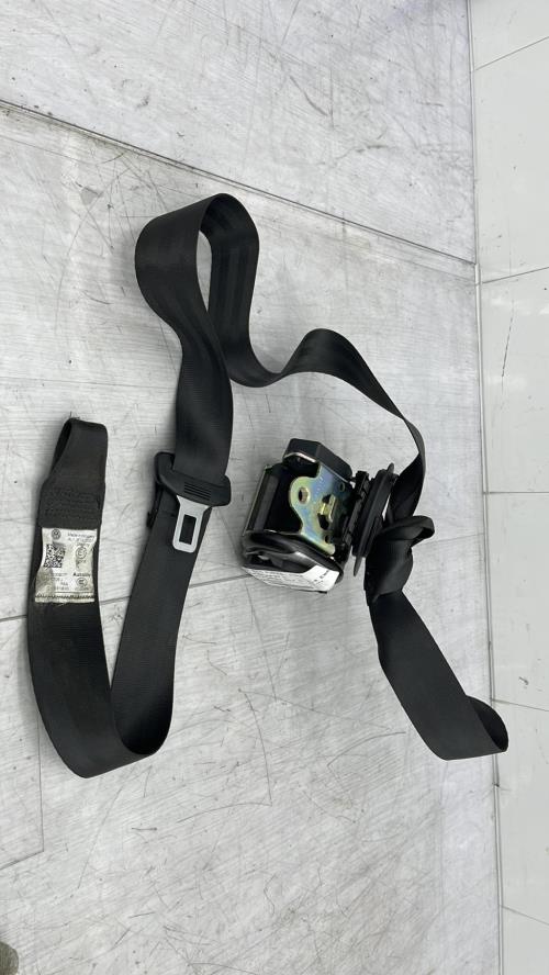 Ceinture avant droit VOLKSWAGEN GOLF 5 Essence