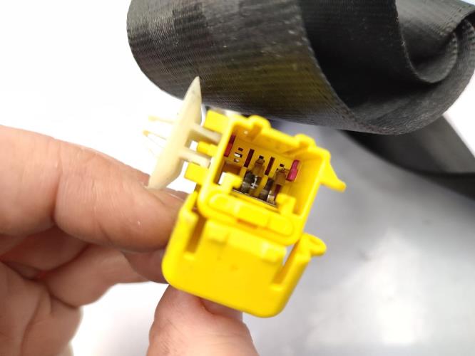 Ceinture avant droit VOLKSWAGEN TOURAN 1 PHASE 1 Diesel