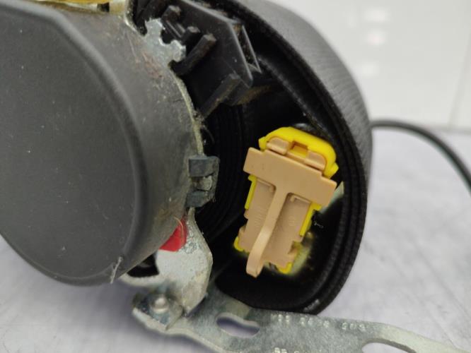 Ceinture avant droit VOLKSWAGEN POLO 4 PHASE 2 Diesel