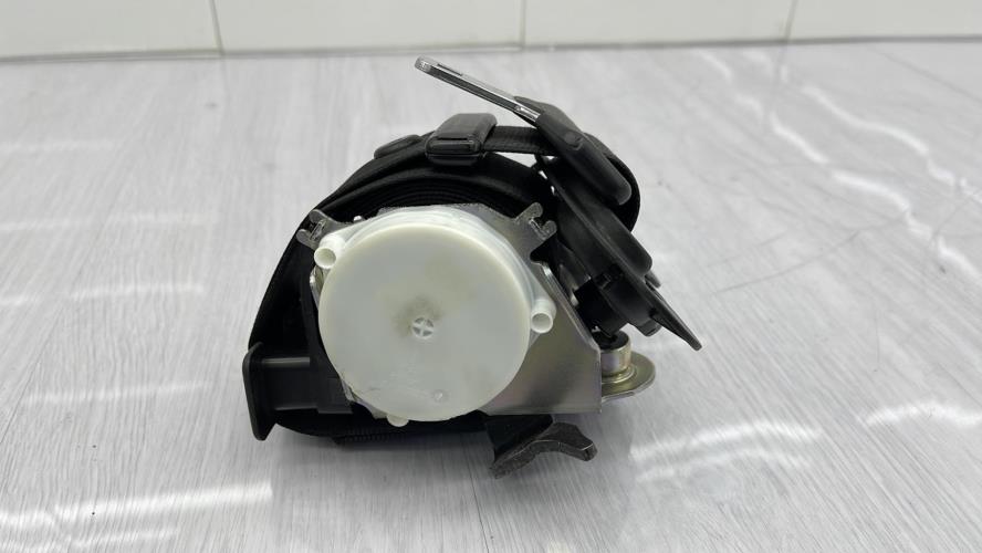 Ceinture avant droit BMW SERIE 1 E87 PHASE 2 Diesel