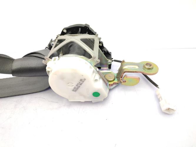 Ceinture avant droit RENAULT CLIO 3 PHASE 1 Essence