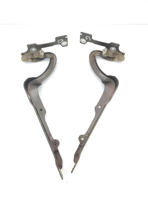 Charniere de capot PEUGEOT 208 1 PHASE 1 Essence