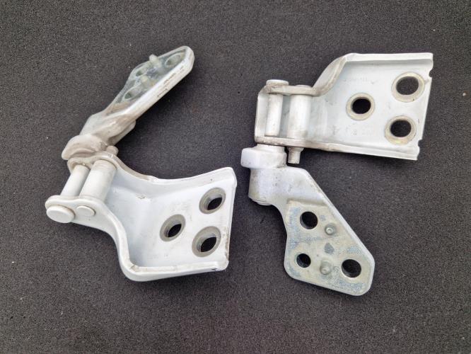 Charniere de porte de coffre droit PEUGEOT PARTNER 2 PHASE 1 Diesel