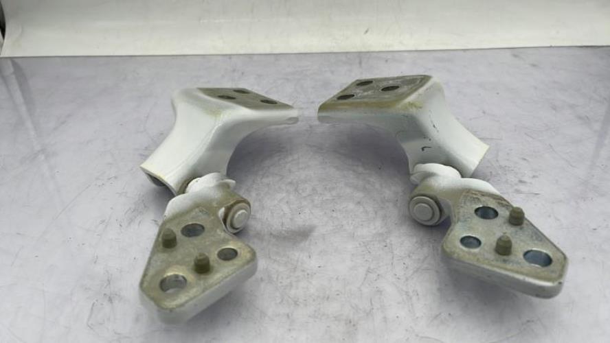 Charniere de porte de coffre gauche PEUGEOT PARTNER 3 PHASE 1 Diesel