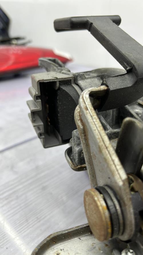 Colonne de direction FORD FIESTA 5 PHASE 1 Essence