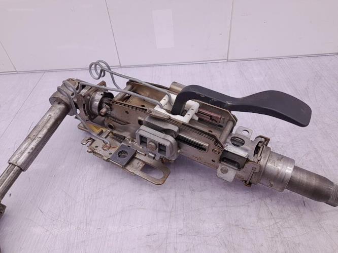 Colonne de direction VOLKSWAGEN POLO 4 PHASE 1 Essence