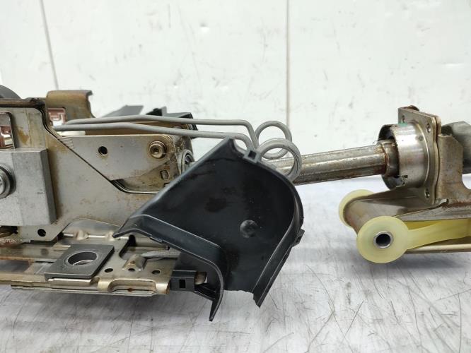 Colonne de direction VOLKSWAGEN POLO 4 PHASE 2 Essence