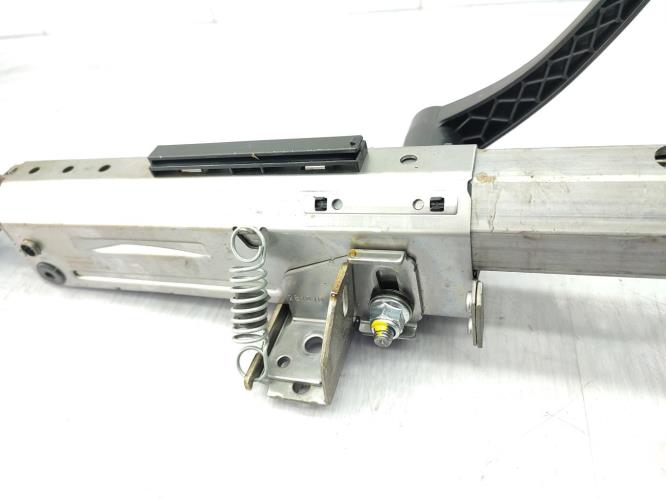 Colonne de direction VOLKSWAGEN POLO 5 PHASE 1 Essence