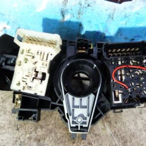 Com (Bloc Contacteur Tournant+Commodo Essuie Glace+Commodo Phare) RENAULT CLIO 2 PHASE 1 Diesel