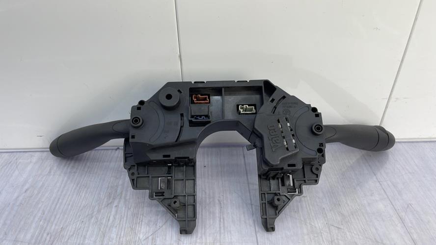Com (Bloc Contacteur Tournant+Commodo Essuie Glace+Commodo Phare) CITROEN C4 1 PHASE 1 Diesel