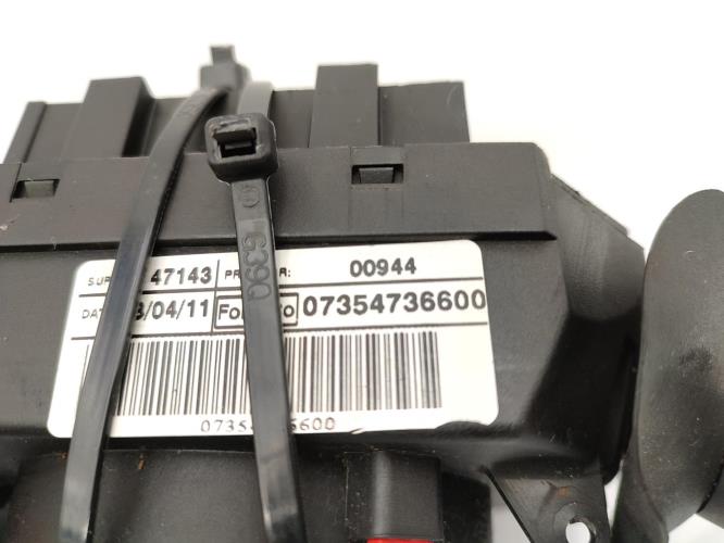 Com (Bloc Contacteur Tournant+Commodo Essuie Glace+Commodo Phare) FORD KA 2 PHASE 2 Essence