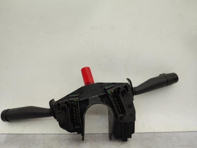 Com (Bloc Contacteur Tournant+Commodo Essuie Glace+Commodo Phare) FORD FIESTA 4 PHASE 2 Essence