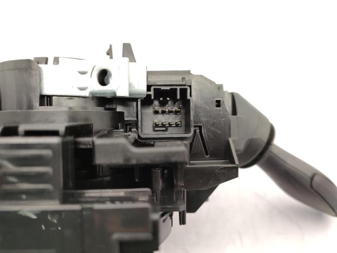 Com (Bloc Contacteur Tournant+Commodo Essuie Glace+Commodo Phare) FORD FIESTA 6 PHASE 1 Essence