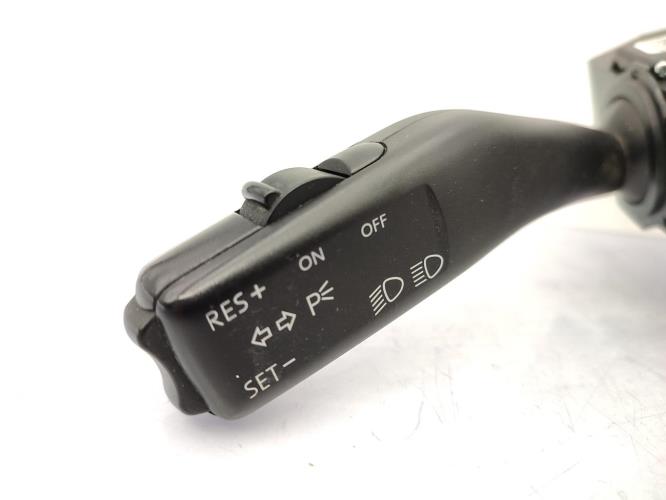 Com (Bloc Contacteur Tournant+Commodo Essuie Glace+Commodo Phare) VOLKSWAGEN GOLF PLUS PHASE 1 Diesel