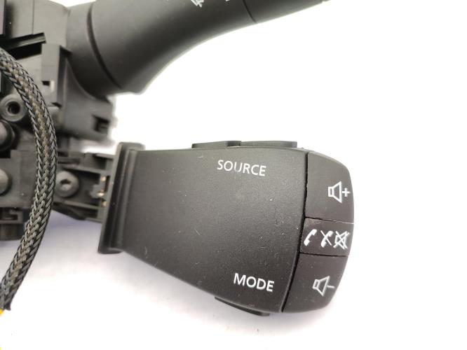 Com (Bloc Contacteur Tournant+Commodo Essuie Glace+Commodo Phare) DACIA SANDERO 3 Essence