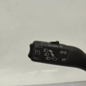 Com (Bloc Contacteur Tournant+Commodo Essuie Glace+Commodo Phare) VOLKSWAGEN GOLF 6 Diesel