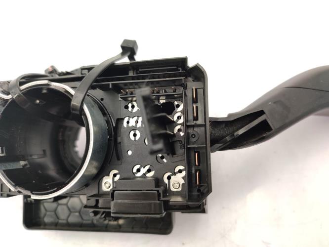 Com (Bloc Contacteur Tournant+Commodo Essuie Glace+Commodo Phare) VOLKSWAGEN POLO 5 PHASE 1 Essence