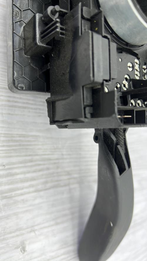 Com (Bloc Contacteur Tournant+Commodo Essuie Glace+Commodo Phare) VOLKSWAGEN POLO 4 PHASE 2 Diesel