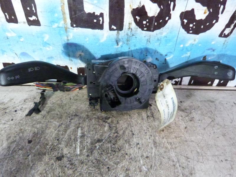 Com (Bloc Contacteur Tournant+Commodo Essuie Glace+Commodo Phare) VOLKSWAGEN POLO 4 PHASE 1 Essence