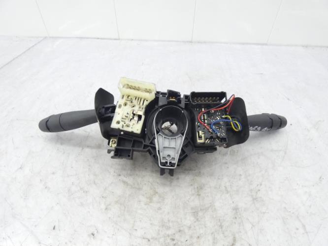 Com (Bloc Contacteur Tournant+Commodo Essuie Glace+Commodo Phare) RENAULT CLIO 2 PHASE 1 Essence