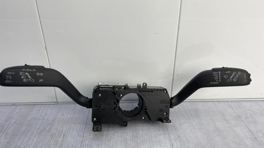 Com (Bloc Contacteur Tournant+Commodo Essuie Glace+Commodo Phare) SEAT IBIZA 4 PHASE 1 Diesel