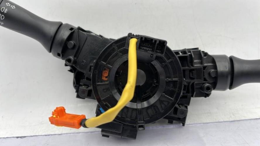 Com (Bloc Contacteur Tournant+Commodo Essuie Glace+Commodo Phare) TOYOTA AURIS 1 PHASE 1 Diesel