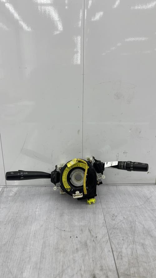 Com (Bloc Contacteur Tournant+Commodo Essuie Glace+Commodo Phare) TOYOTA COROLLA 9 PHASE 1 Essence