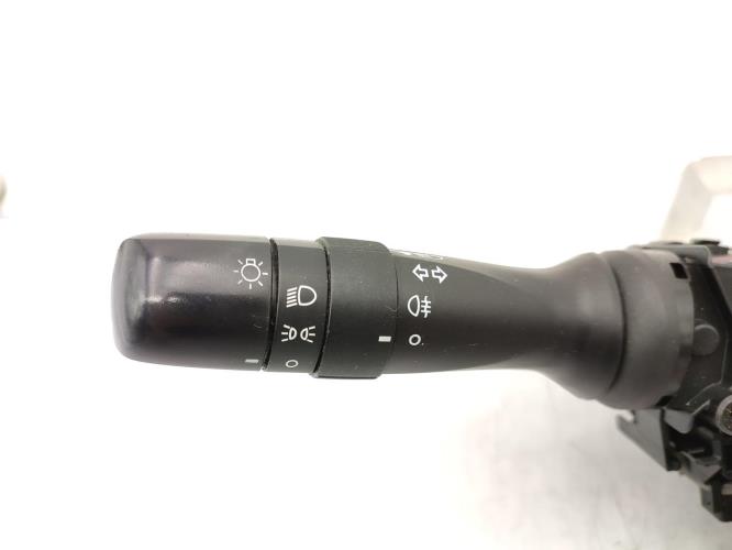 Com (Bloc Contacteur Tournant+Commodo Essuie Glace+Commodo Phare) TOYOTA YARIS 3 PHASE 1 Diesel