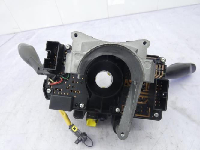 Com (Bloc Contacteur Tournant+Commodo Essuie Glace+Commodo Phare) HYUNDAI ATOS 1 PRIME Essence