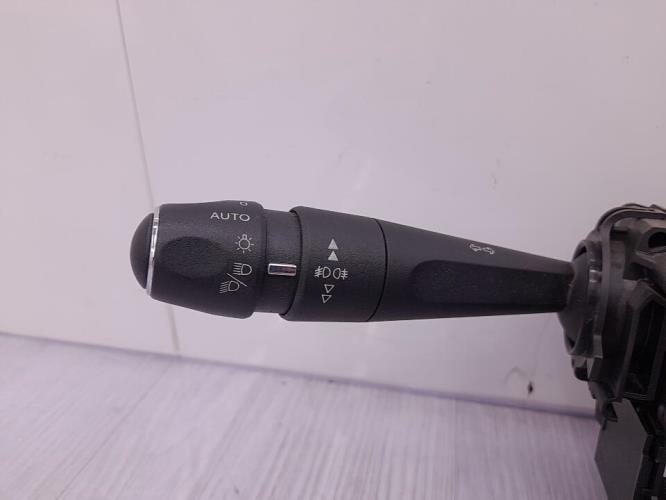 Com (Bloc Contacteur Tournant+Commodo Essuie Glace+Commodo Phare) CITROEN C4 2 PHASE 1 Diesel