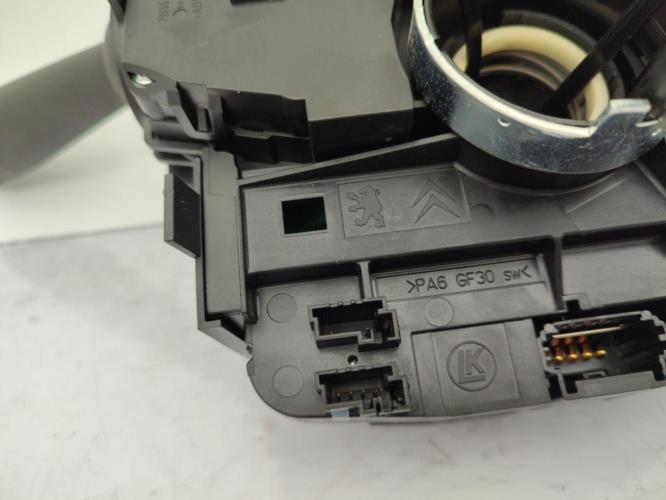 Com (Bloc Contacteur Tournant+Commodo Essuie Glace+Commodo Phare) CITROEN C4 2 PHASE 1 Diesel