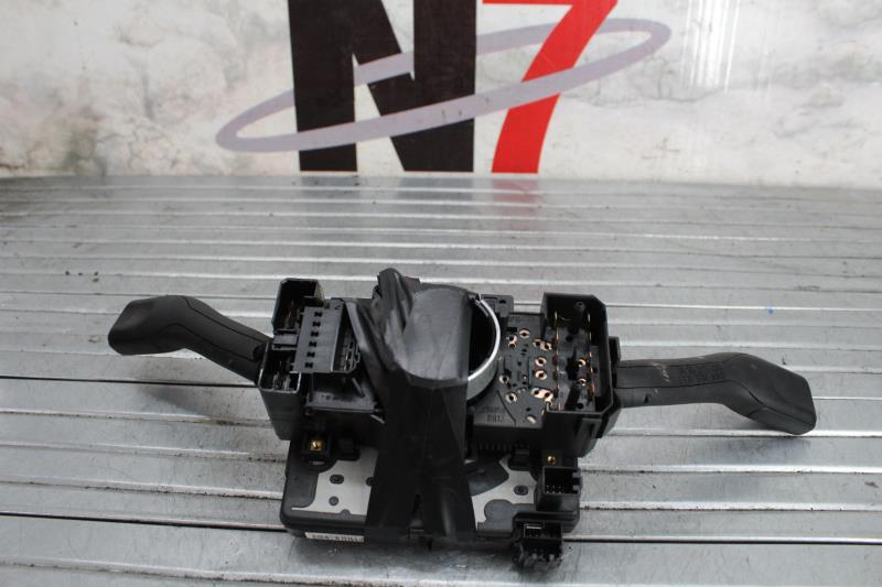 Com (Bloc Contacteur Tournant+Commodo Essuie Glace+Commodo Phare) AUDI 1.8L I Essence