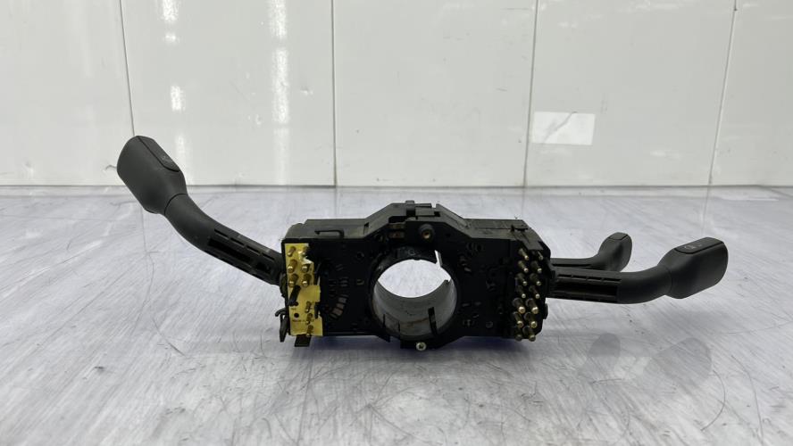 Com (Bloc Contacteur Tournant+Commodo Essuie Glace+Commodo Phare) AUDI A4 1 PHASE 1 Diesel