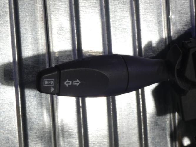 Com (Bloc Contacteur Tournant+Commodo Essuie Glace+Commodo Phare) FORD FOCUS 1 BREAK Diesel