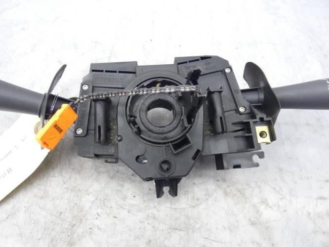 Com (Bloc Contacteur Tournant+Commodo Essuie Glace+Commodo Phare) RENAULT CLIO 2 PHASE 1 Essence