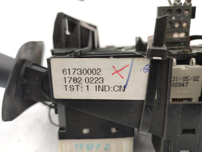 Com (Bloc Contacteur Tournant+Commodo Essuie Glace+Commodo Phare) RENAULT CLIO 2 PHASE 2 Essence