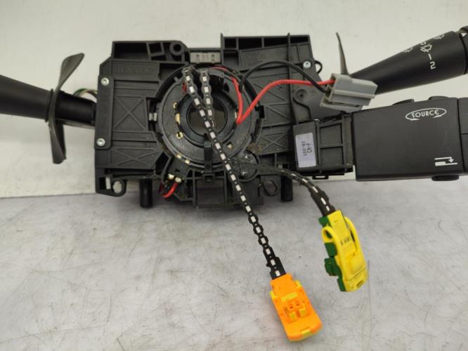 Com (Bloc Contacteur Tournant+Commodo Essuie Glace+Commodo Phare) RENAULT CLIO 2 PHASE 2 Essence