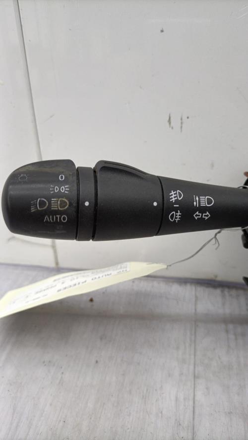 Com (Bloc Contacteur Tournant+Commodo Essuie Glace+Commodo Phare) RENAULT CLIO 4 PHASE 1 Diesel